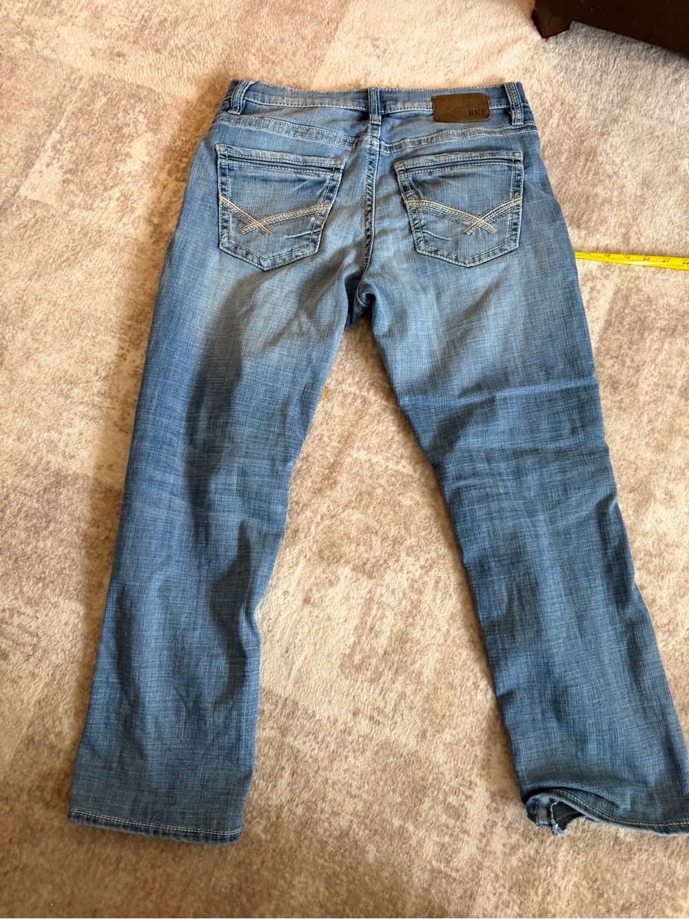 BKE Jake Straight Jeans – 33x30, Faded Wash w/ Whiskering - Picture 5 of 5